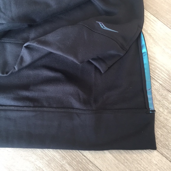 Running Jacket - Picture 2 of 8